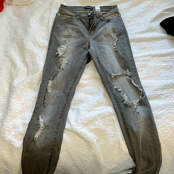 Ripped jeans - Picture 1 of 1